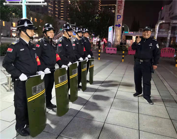 不忘初心勇?lián)?dāng)、牢記使命保平安